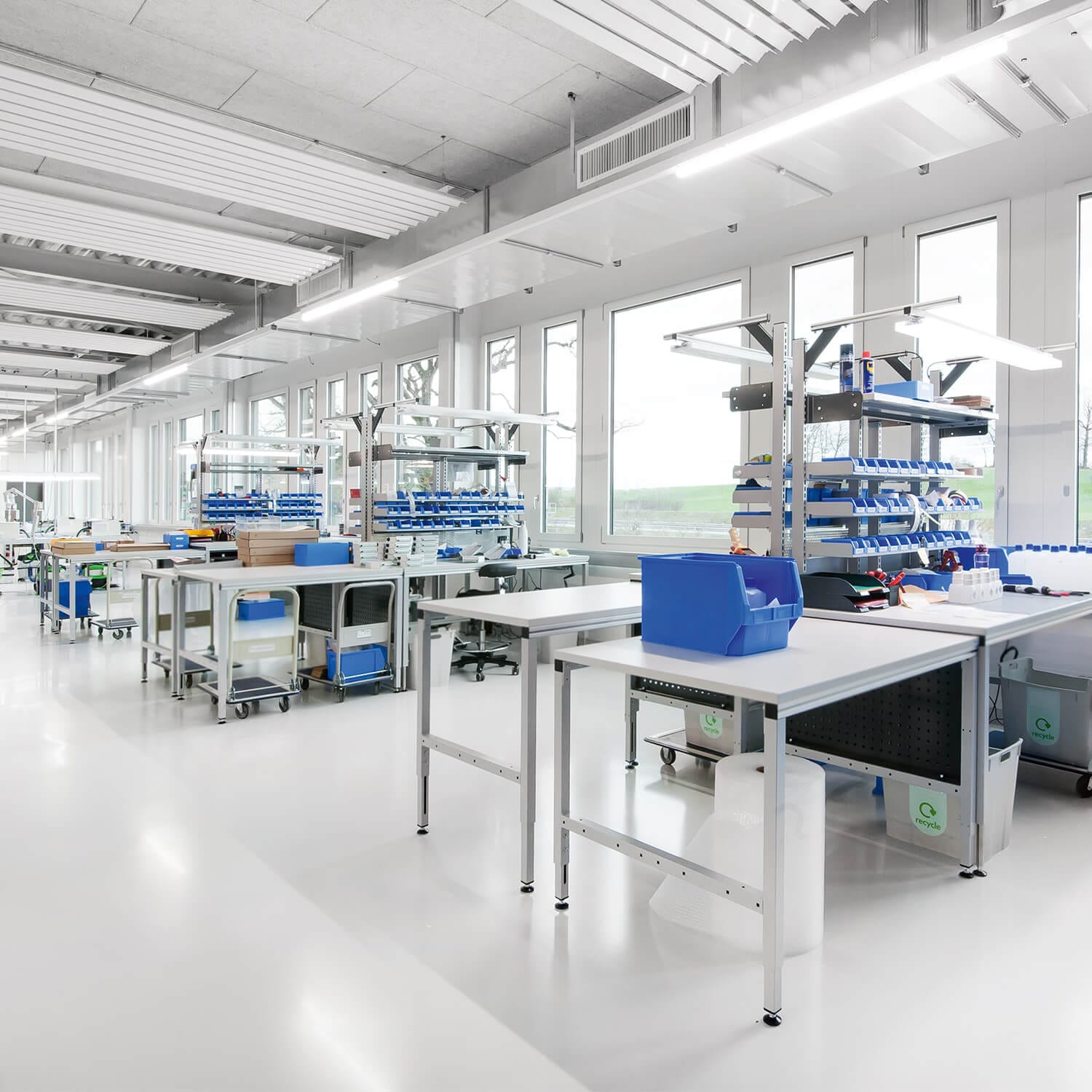 ERGO-line individuelle Arbeitsplatzlösungen {{brizy_dc_image_alt imageSrc=